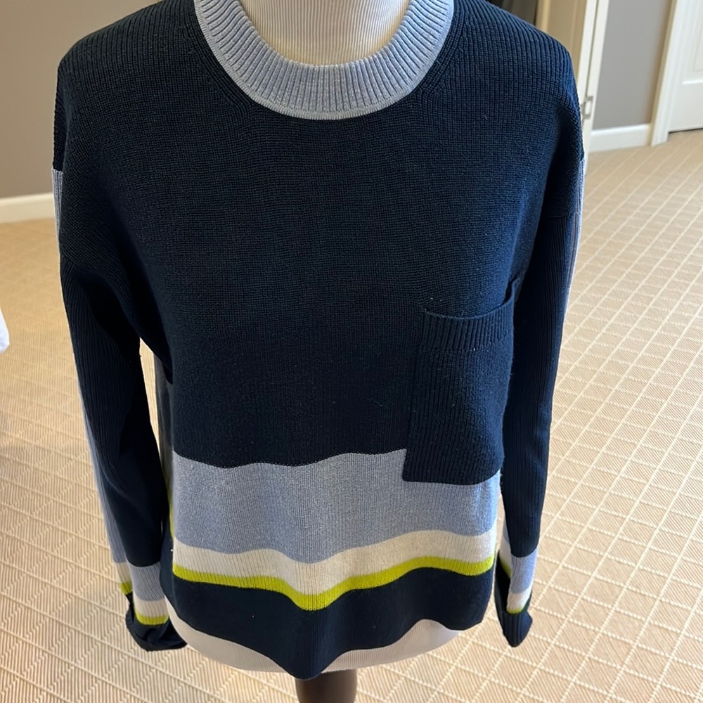 Athleta sweater knit top EUC stripes and thumb holes! sz S